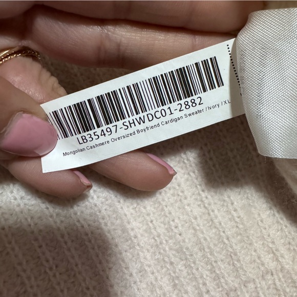 QUINCE Mongolian Cashmere Oversized Boyfriend Cardigan Sweater Heather Ivory - Picture 8 of 9